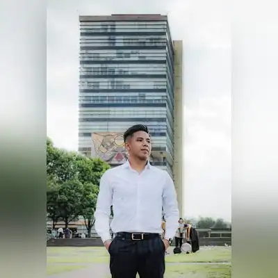 严松月